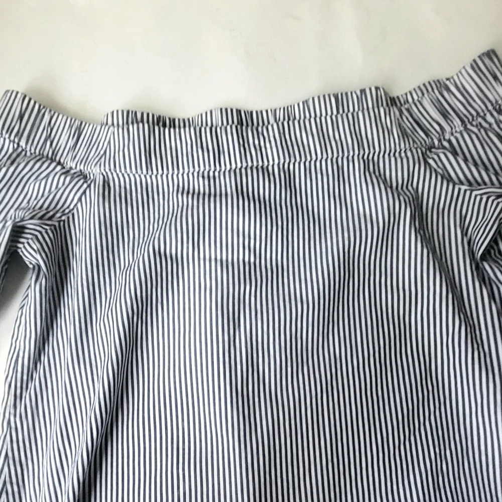 Cupio Off-Shoulder Navy Striped Blouse - Picture 4 of 8